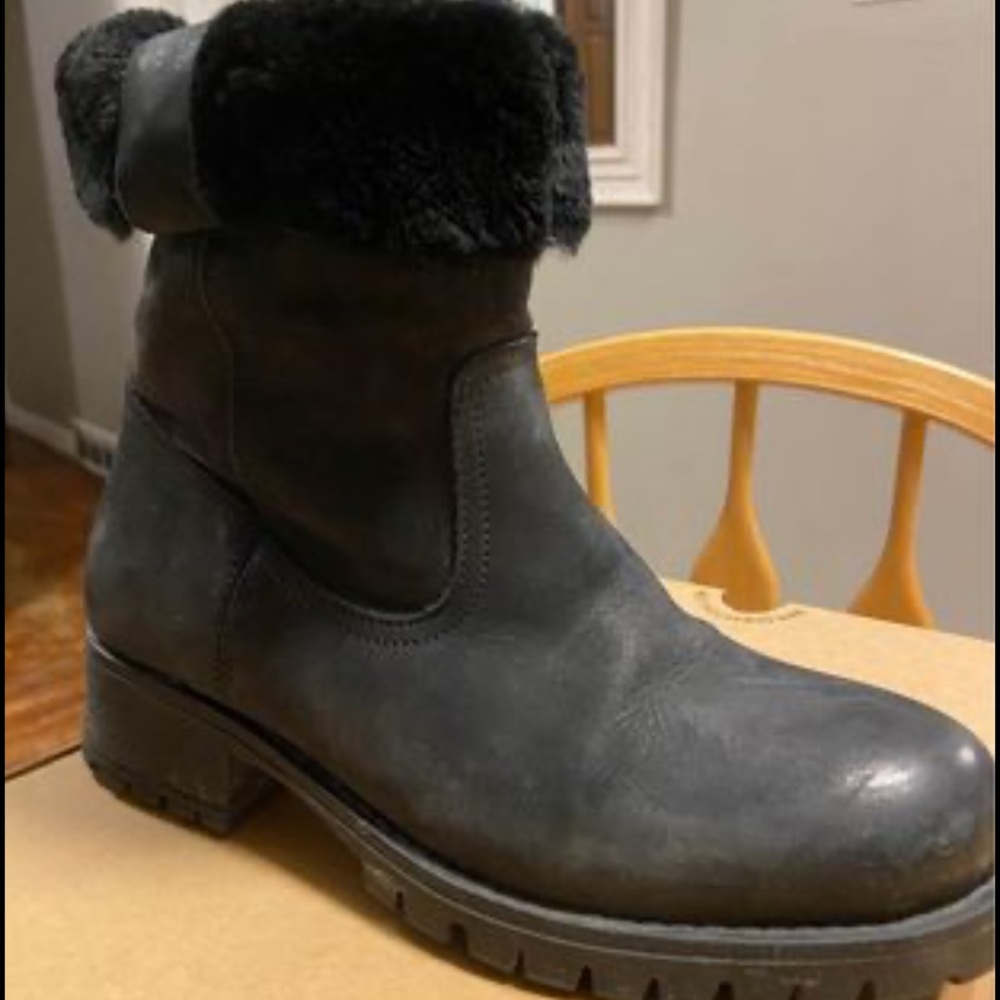 ALDO biker boots with fur inside - size 6